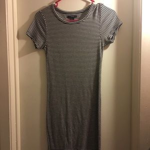 FOREVER 21 BLACK WHITE HORIZONTAL STRIPE MINI DRES